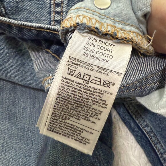 Women GAP Mid Rise UltraSoft Baggy Crop Jeans in Medium Indigo Size 28 - Picture 7 of 8